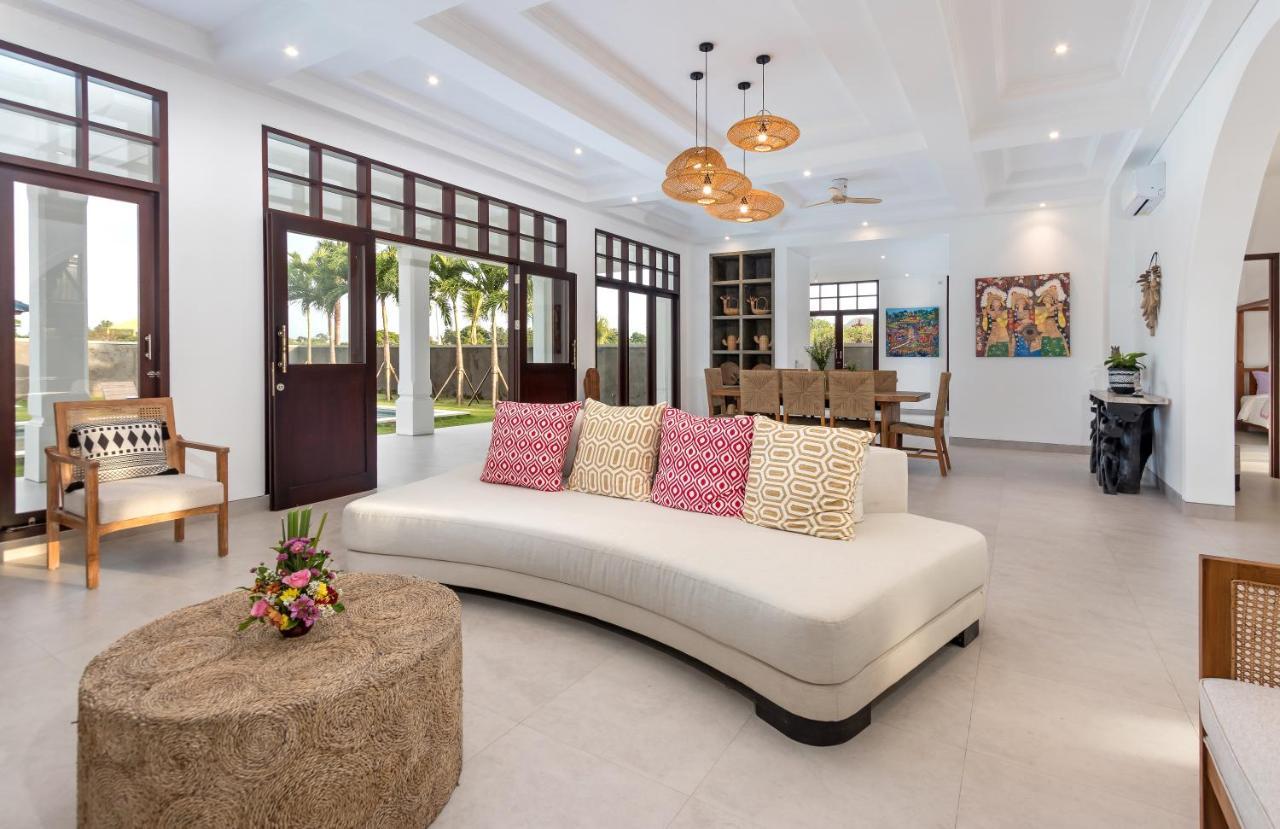 Villa Besakih 5Br, 5 Mins To Beach - Canggu Esterno foto