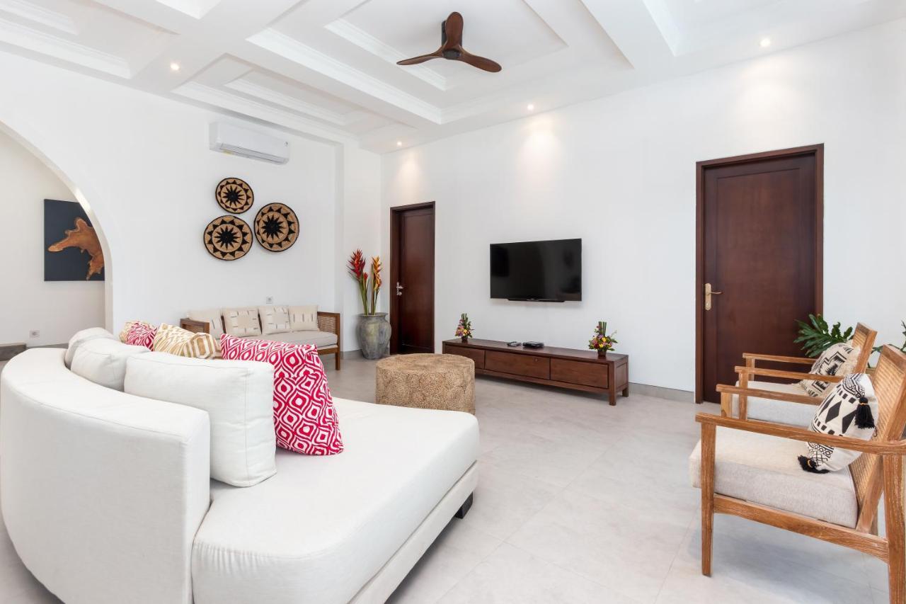Villa Besakih 5Br, 5 Mins To Beach - Canggu Esterno foto
